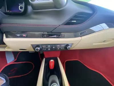 Sell Ferrari F8 Tributo 2022 - 425600 EUR, 4336 km - AUTO.MOTO.pt