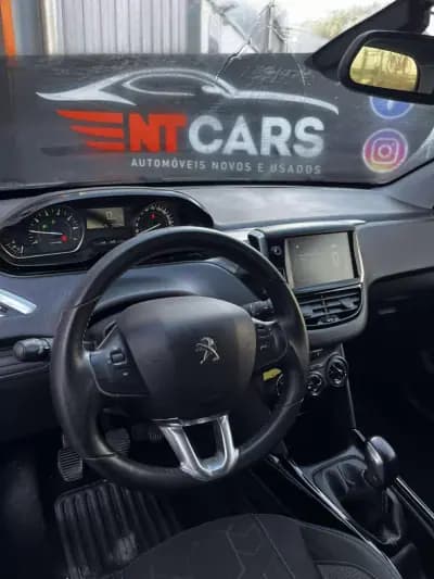 Vendo Peugeot 2008 2019 - 13900 EUR, 39416 km - AUTO.MOTO.pt