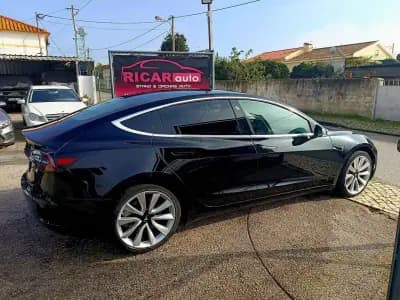 Sell Tesla Model 3 2019 - 24000 EUR, 128000 km - AUTO.MOTO.pt
