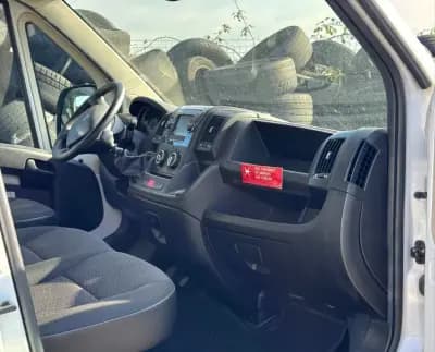 Vendo Peugeot Boxer 2021 - 7940 EUR, 201820 km - AUTO.MOTO.pt