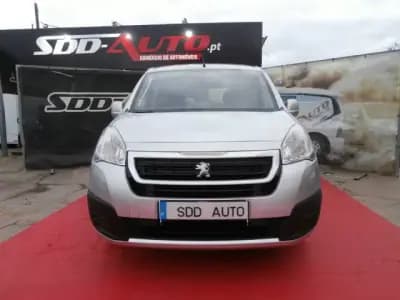 Sell Peugeot Partner 2016 - 12900 EUR, 211456 km - AUTO.MOTO.pt