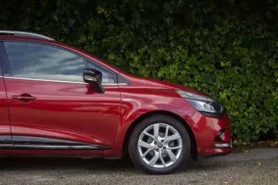 Vendo Renault Clio 2019 - 13900 EUR, 138500 km - AUTO.MOTO.pt