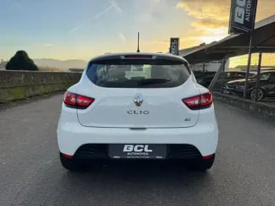 Sell Renault Clio 2016 - 9990 EUR, 114000 km - AUTO.MOTO.pt