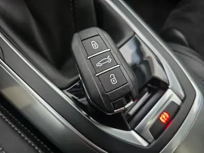 Sell Peugeot 308 SW 2015 - 13950 EUR, 179000 km - AUTO.MOTO.pt