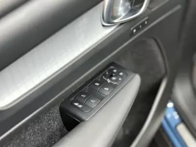 Vendo Volvo XC 40 2023 - 44500 EUR, 15000 km - AUTO.MOTO.pt