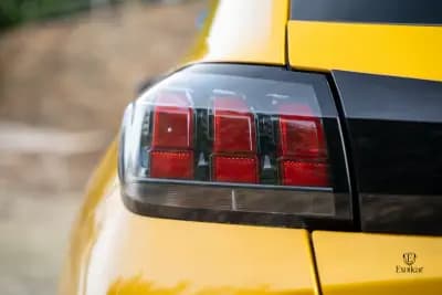 Vendo Peugeot e-208 2023 - 17900 EUR, 25000 km - AUTO.MOTO.pt