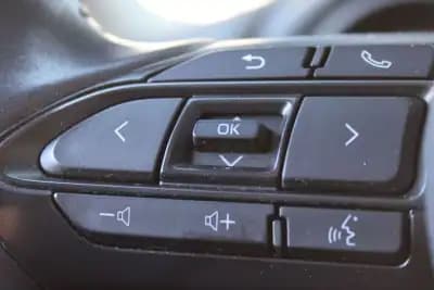 Sell Toyota Yaris 2021 - 19900 EUR, 74773 km - AUTO.MOTO.pt