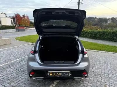 Vendo Peugeot 308 2022 - 21999 EUR, 128000 km - AUTO.MOTO.pt