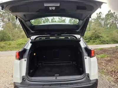 Vendo Peugeot 3008 2021 - 21900 EUR, 148000 km - AUTO.MOTO.pt