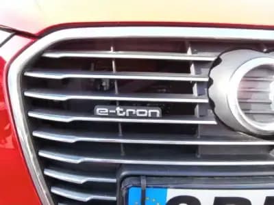 Sell Audi A3 Sportback 2015 - 17500 EUR, 195633 km - AUTO.MOTO.pt