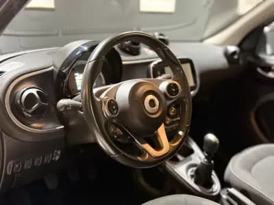 Vendo Smart ForFour 2018 - 11900 EUR, 51000 km - AUTO.MOTO.pt