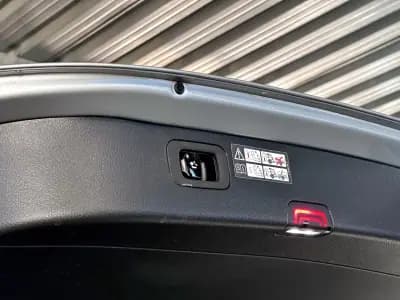 Sell Mercedes-Benz C 300 2024 - 48900 EUR, 48112 km - AUTO.MOTO.pt