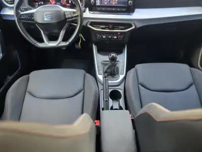 Sell SEAT Arona 2023 - 17750 EUR, 55000 km - AUTO.MOTO.pt