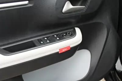 Sell Citroën C3 2025 - 18450 EUR, 18032 km - AUTO.MOTO.pt