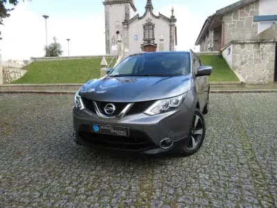 Vendo Nissan Qashqai 2015 - 13490 EUR, 216000 km - AUTO.MOTO.pt