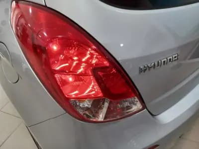 Vendo Hyundai i20 2014 - 9890 EUR, 101619 km - AUTO.MOTO.pt