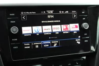 Vendo Volkswagen Arteon 2021 - 25990 EUR, 155000 km - AUTO.MOTO.pt