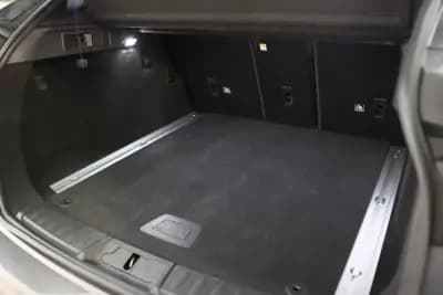 Sell Jaguar F-Pace 2018 - 33900 EUR, 70000 km - AUTO.MOTO.pt