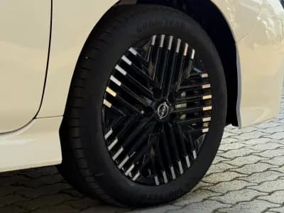 Vendo Nissan Leaf 2025 - 23250 EUR, 50 km - AUTO.MOTO.pt