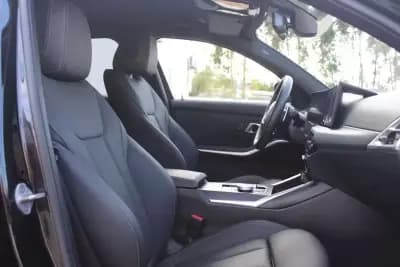 Vendo BMW 330 2025 - 54980 EUR, 18652 km - AUTO.MOTO.pt