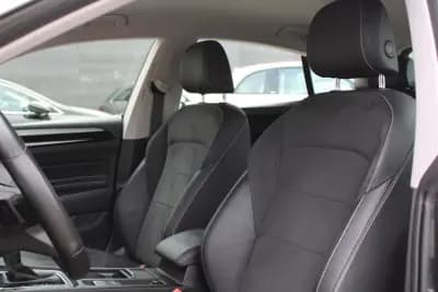 Vendo Volkswagen Arteon 2021 - 25990 EUR, 155000 km - AUTO.MOTO.pt