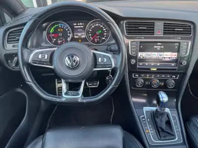 Vendo Volkswagen Golf 2015 - 16900 EUR, 139035 km - AUTO.MOTO.pt