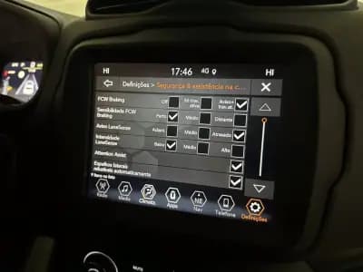 Vendo Jeep Renegade 2022 - 23950 EUR, 10796 km - AUTO.MOTO.pt