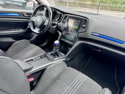 Sell Renault Mégane 2016 - 14750 EUR, 142000 km - AUTO.MOTO.pt