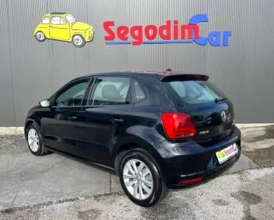 Vendo Volkswagen Polo 2015 - 8750 EUR, 140000 km - AUTO.MOTO.pt