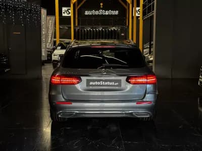 Vendo Mercedes-Benz E 300 2023 - 44990 EUR, 56100 km - AUTO.MOTO.pt