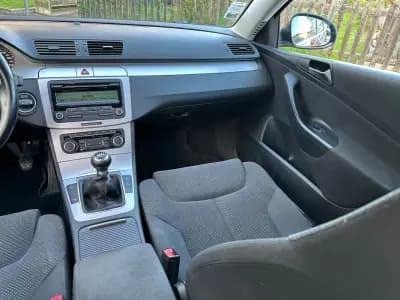 Vendo Volkswagen Passat 2010 - 6750 EUR, 210000 km - AUTO.MOTO.pt