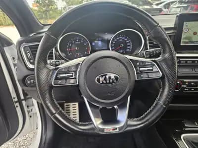 Vendo Kia ProCeed 2020 - 17400 EUR, 119400 km - AUTO.MOTO.pt