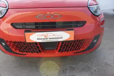 Vendo Fiat 600e 2023 - 29980 EUR, 7039 km - AUTO.MOTO.pt