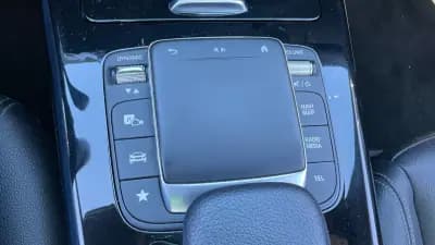 Sell Mercedes-Benz A 250 Limousine 2022 - 25800 EUR, 123100 km - AUTO.MOTO.pt