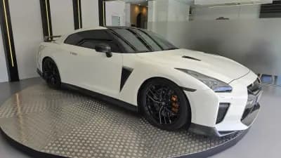 Sell Nissan GT-R 2017 - 149900 EUR, 50238 km - AUTO.MOTO.pt