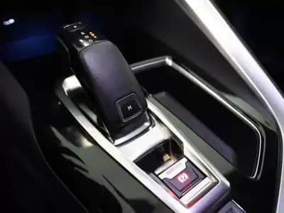 Vendo Peugeot 3008 2017 - 20900 EUR, 114000 km - AUTO.MOTO.pt