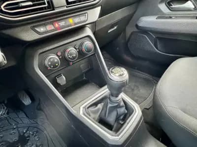 Vendo Dacia Sandero 2024 - 12480 EUR, 92000 km - AUTO.MOTO.pt