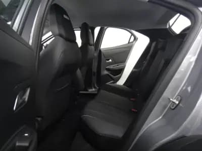 Vendo Opel Mokka-e 2023 - 20900 EUR, 11000 km - AUTO.MOTO.pt