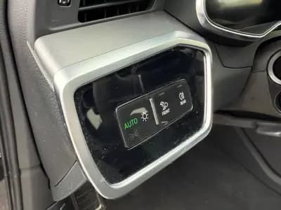 Sell Audi A6 Avant 2021 - 42750 EUR, 141592 km - AUTO.MOTO.pt