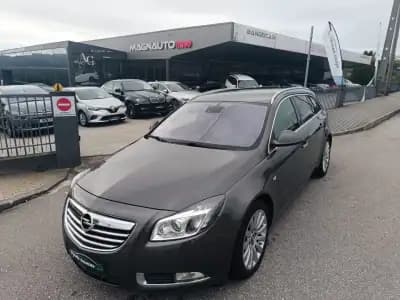 Sell Opel Insignia 2010 - 7500 EUR, 206000 km - AUTO.MOTO.pt