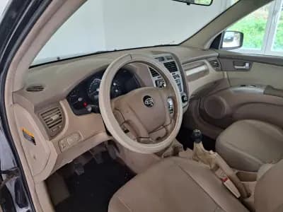 Vendo Kia Sportage 2005 - 6950 EUR, 405798 km - AUTO.MOTO.pt