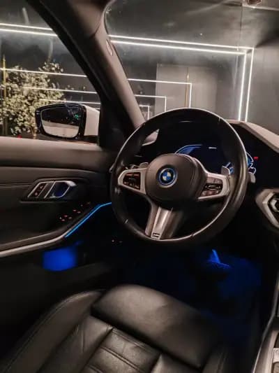 Vendo BMW 320 2021 - 28750 EUR, 142982 km - AUTO.MOTO.pt