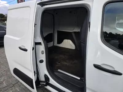 Vendo Peugeot Partner 2020 - 13900 EUR, 99000 km - AUTO.MOTO.pt