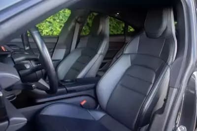 Sell Porsche Taycan 2021 - 59900 EUR, 61158 km - AUTO.MOTO.pt