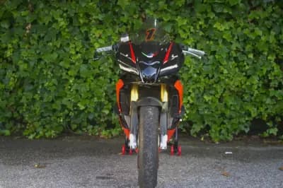 Sell Aprilia Tuono 125 Base 2016 - 9750 EUR, 12400 km - AUTO.MOTO.pt