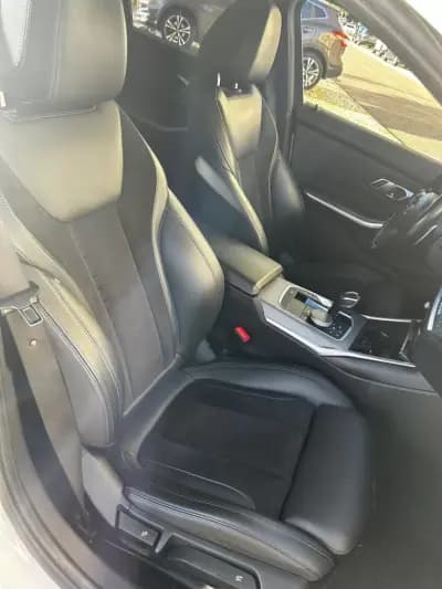 Vendo BMW 330 2019 - 30000 EUR, 210000 km - AUTO.MOTO.pt