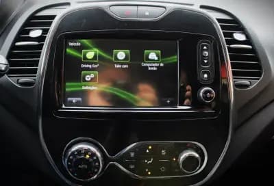 Sell Renault Captur 2015 - 12990 EUR, 130000 km - AUTO.MOTO.pt