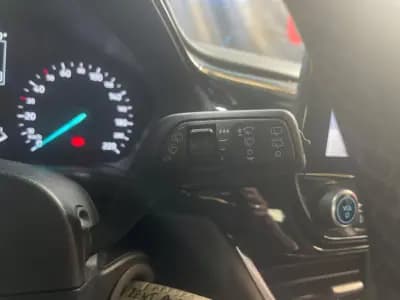 Vendo Ford Fiesta 2021 - 13999 EUR, 80000 km - AUTO.MOTO.pt