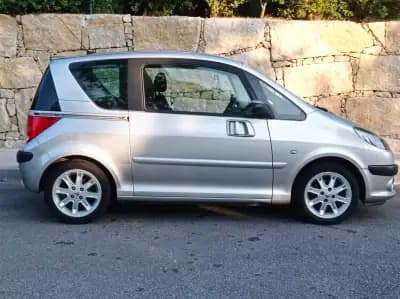 Vendo Peugeot 1007 2005 - 5990 EUR, 189500 km - AUTO.MOTO.pt
