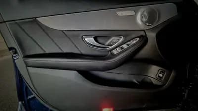 Vendo Mercedes-Benz C 220 2018 - 26800 EUR, 147000 km - AUTO.MOTO.pt